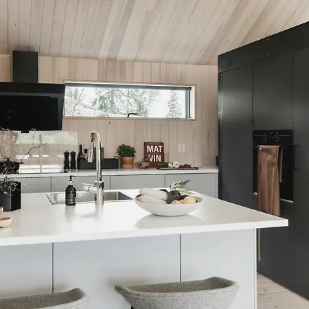 By Selbusjoen With And Trail Access Nyaraló Selbu